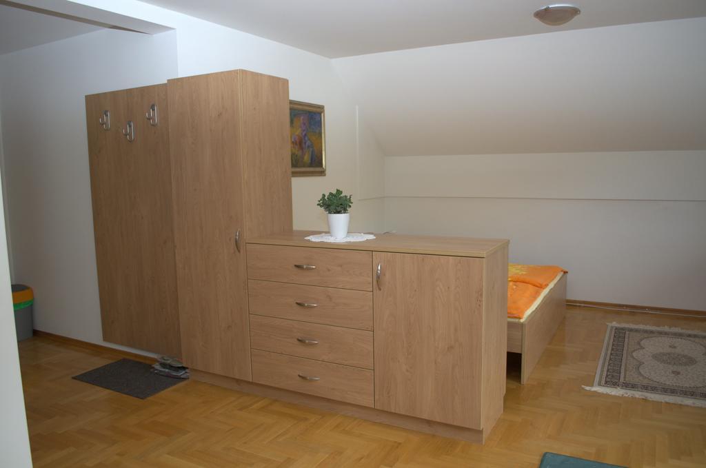 Apartment Brumec Bohinj Bilik gambar