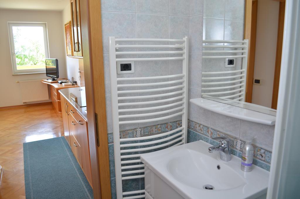 Apartment Brumec Bohinj Bilik gambar